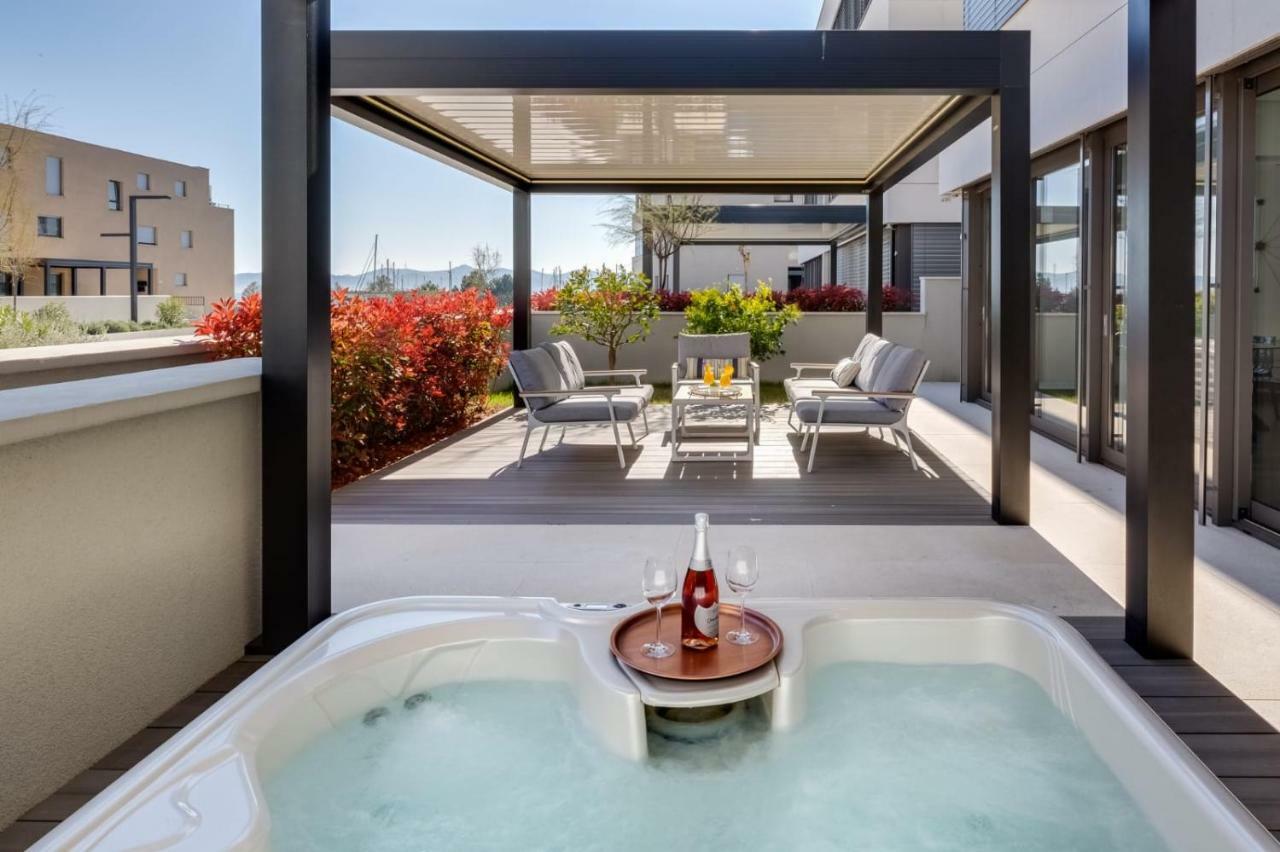 Shell Luxury Residences With Pool And Whirlpool Задар Екстериор снимка